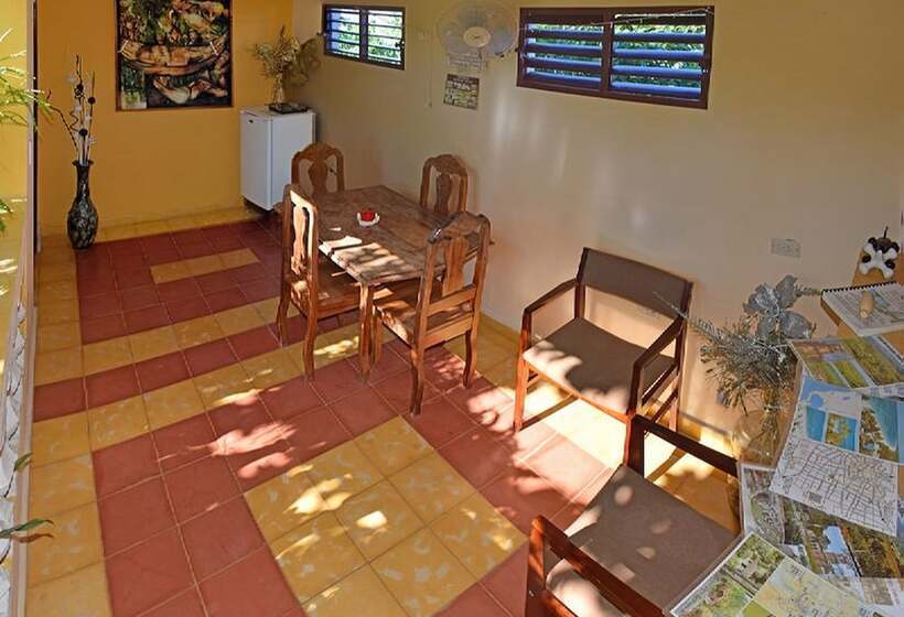 هتل Hostal Casa D Pepe