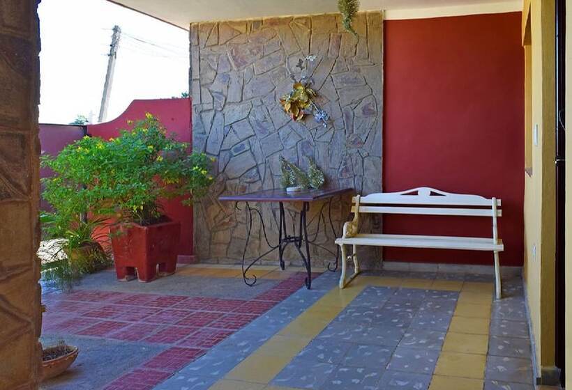 هتل Hostal Casa D Pepe