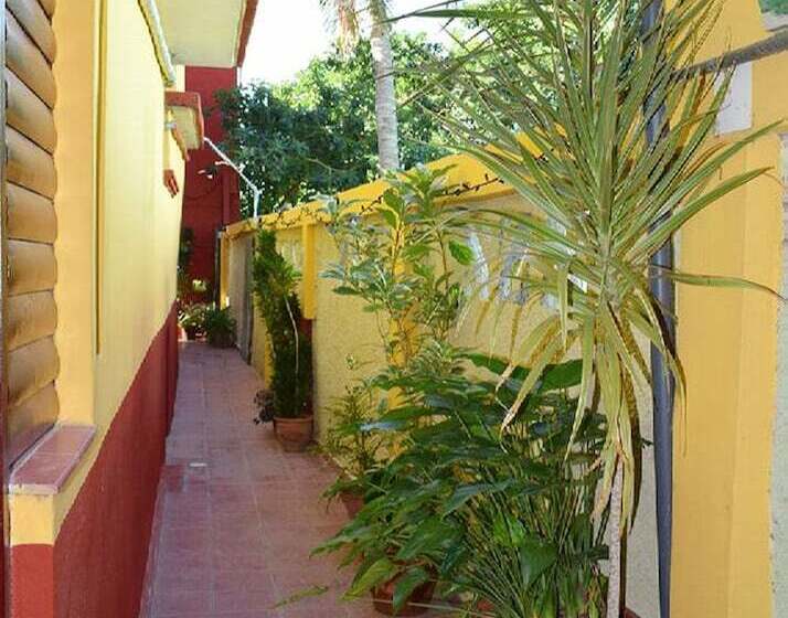 هتل Hostal Casa D Pepe