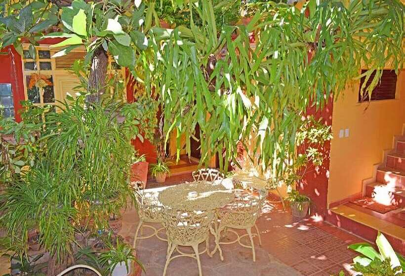 هتل Hostal Casa D Pepe