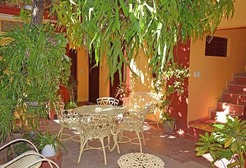 هتل Hostal Casa D Pepe