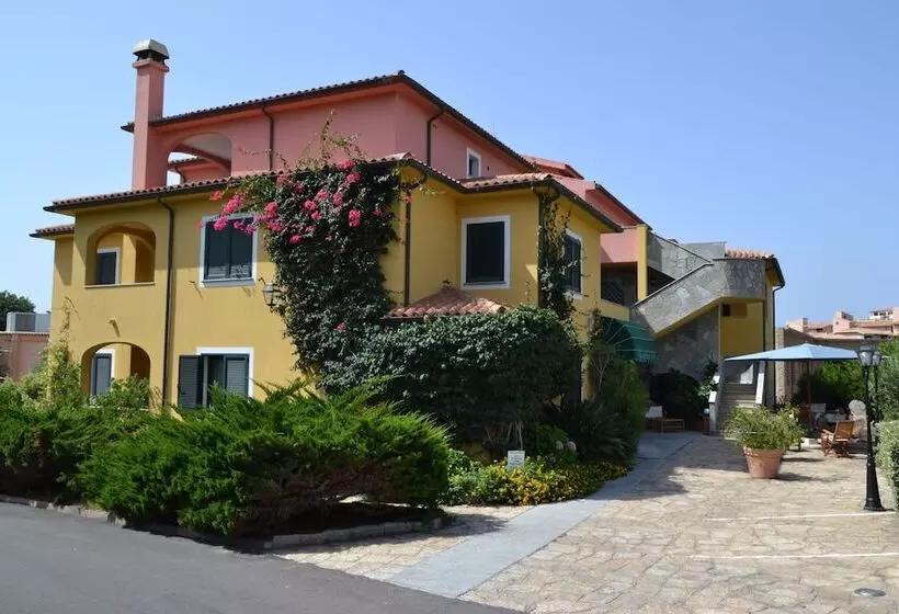 Hotelli Villa Del Parco