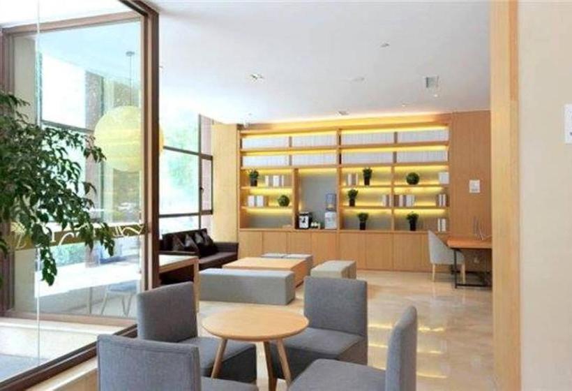 Ji Hotel Lhasa Jokhang Temple