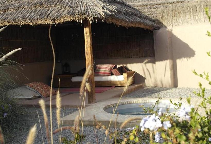 Wara Hotel & Experience