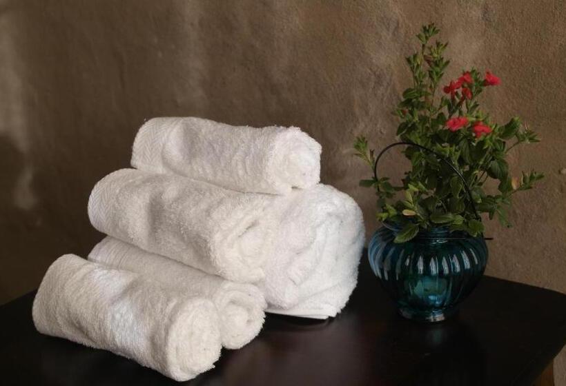 Wara Hotel & Experience