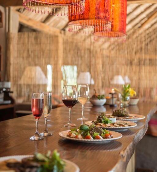 Wara Hotel & Experience