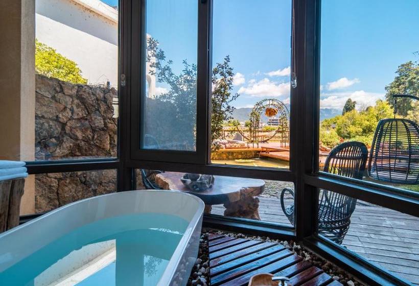 Szálló House & White Lakeside Lodge