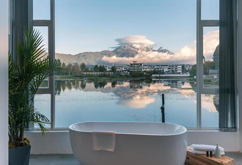 Szálló House & White Lakeside Lodge