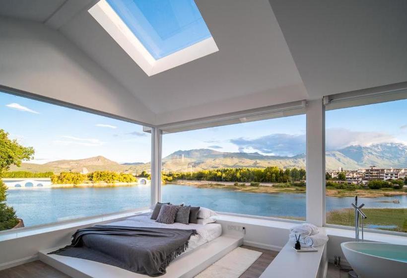 Szálló House & White Lakeside Lodge