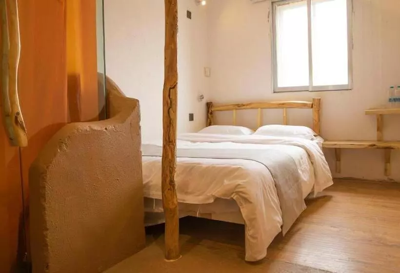 Hostel Right Here