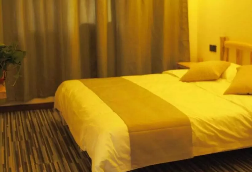 Hostel Right Here