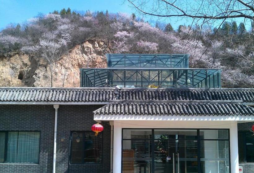 Beijing Badaling Qinglongquan Leisure Resort