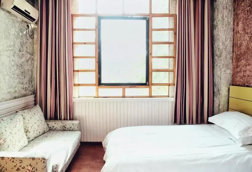Chengdu Dreams Travel International Youth Hostel