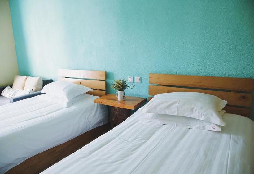 Chengdu Dreams Travel International Youth Hostel