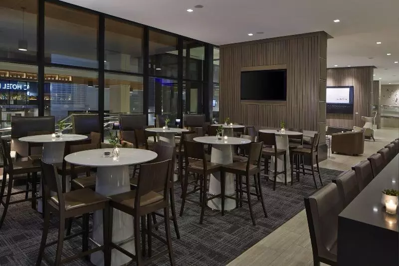 Ac Hotel By Marriott Seattle Bellevue/downtown