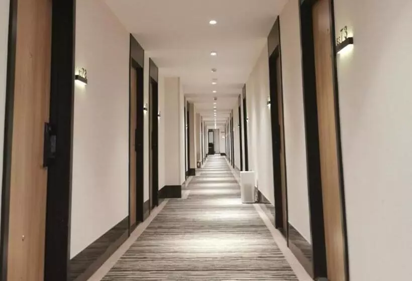 هتل Green Tree Inn Express Shanghai Bund Yuyuan Xiaonanmen Metro Station