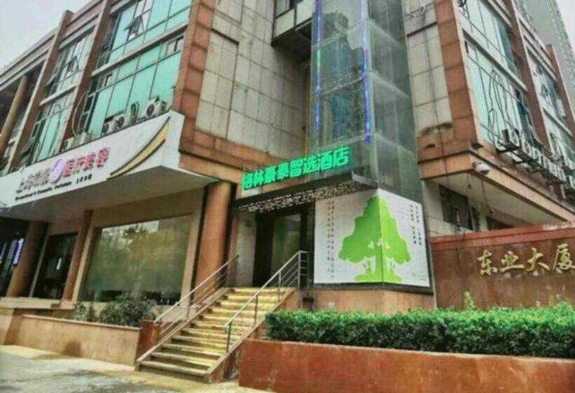 Hotelli Green Tree Inn Express Shanghai Bund Yuyuan Xiaonanmen Metro Station
