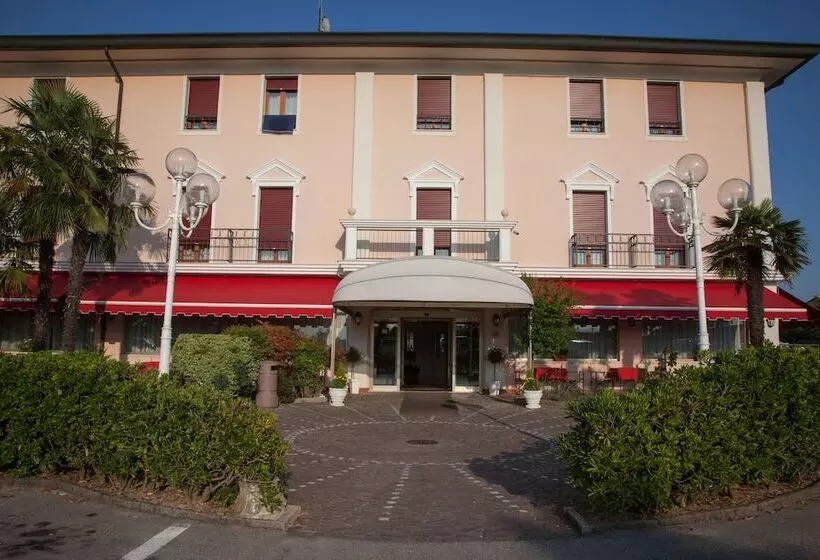 Hotel Master