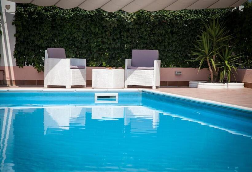 בית מלון כפרי Master