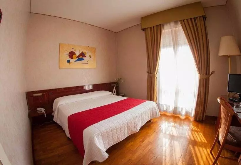 Hotel Master