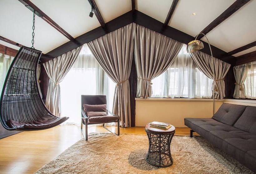 فندق The Bivou Lijiang