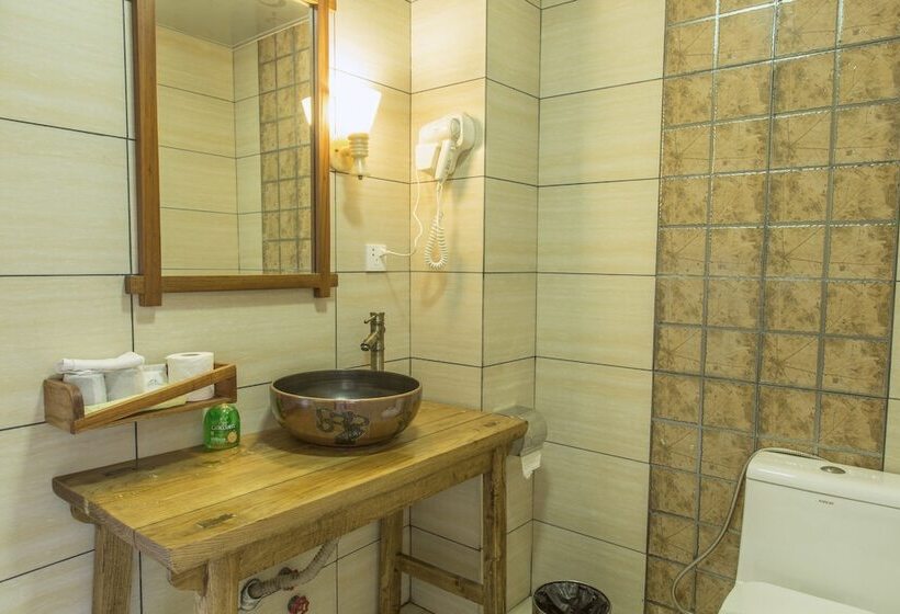 Snow Lion Riverside Resort