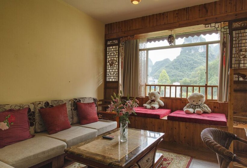 Snow Lion Riverside Resort