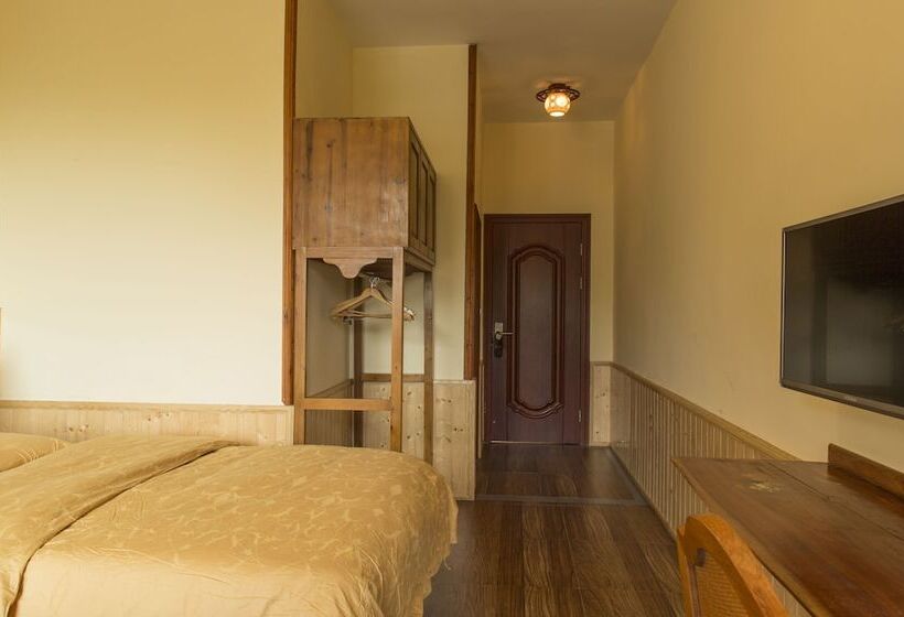 Snow Lion Riverside Resort