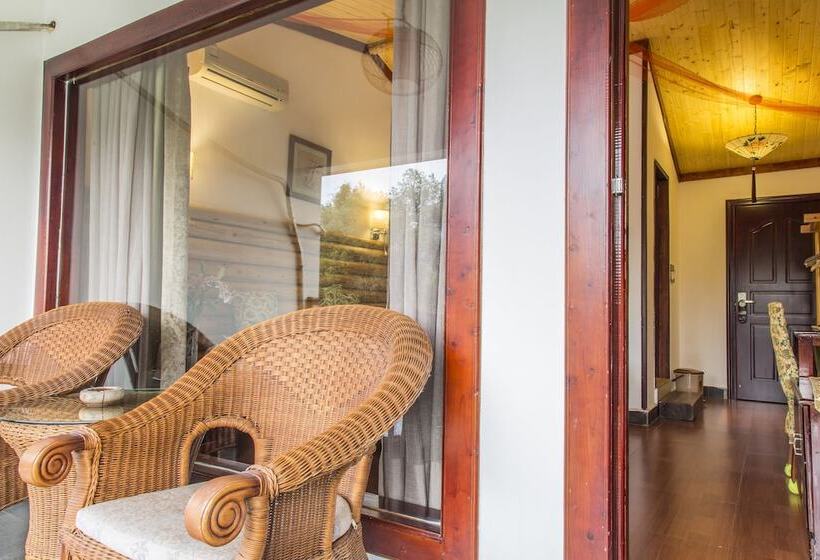 Snow Lion Riverside Resort