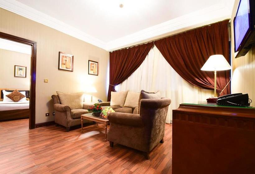 בית מלון כפרי Al Ansar Golden Tulip