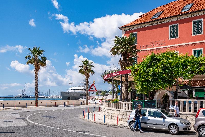 Galeria Valeria Seaside Downtown