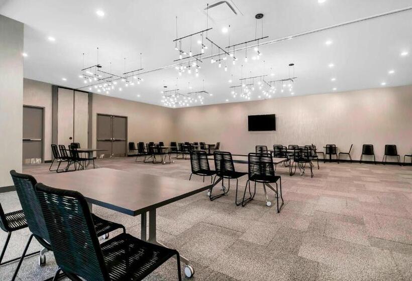 فندق Aloft Newport On The Levee