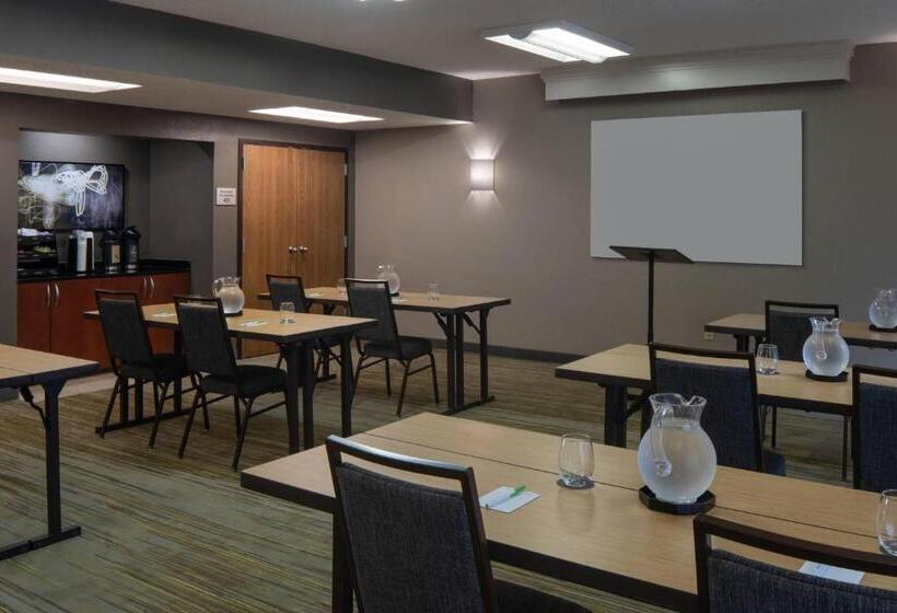 هتل Courtyard By Marriott Jacksonville At The Mayo Clinic Campus/beaches