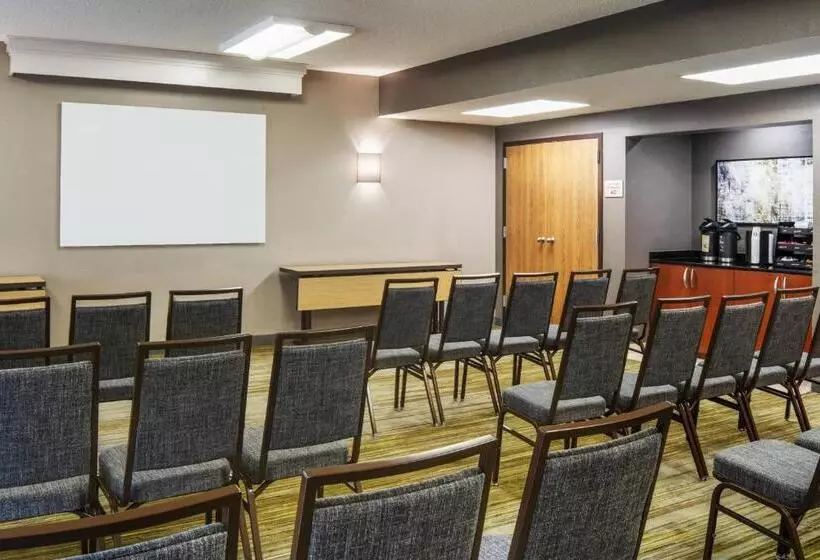 ホテル Courtyard By Marriott Jacksonville At The Mayo Clinic Campus/beaches