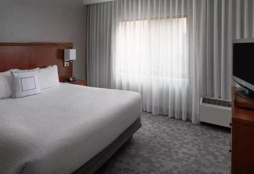ホテル Courtyard By Marriott Jacksonville At The Mayo Clinic Campus/beaches