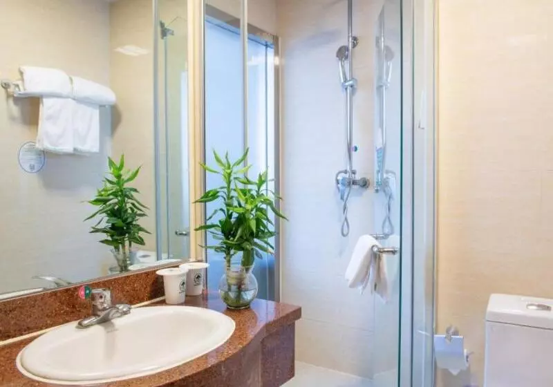 Hotelli Greentree Inn Tianjin Wuqing Yongyangw)road Renmin Hospital Express