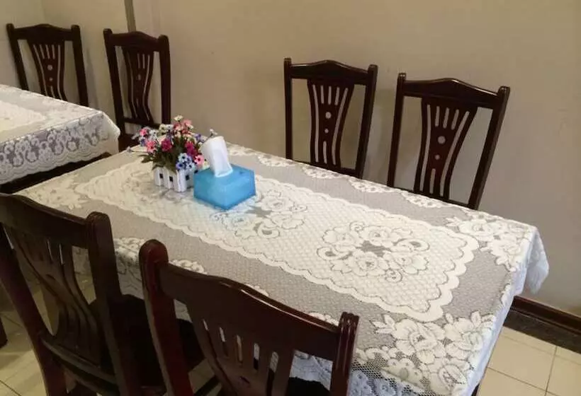 Hotelli Greentree Inn Jiangsu Zhenjiang Gaotie Wanda Square Express