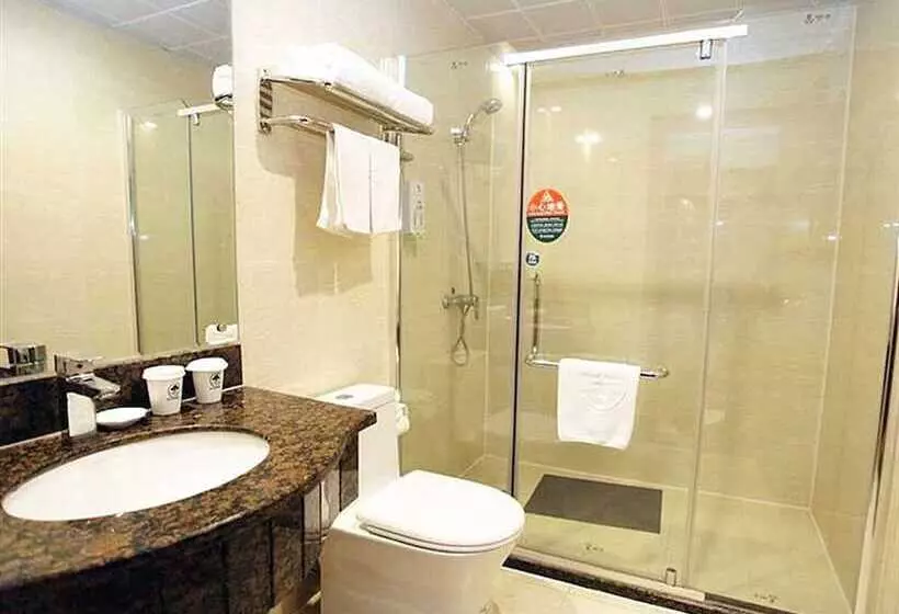 Hotelli Greentree Inn Jiangsu Zhenjiang Gaotie Wanda Square Express