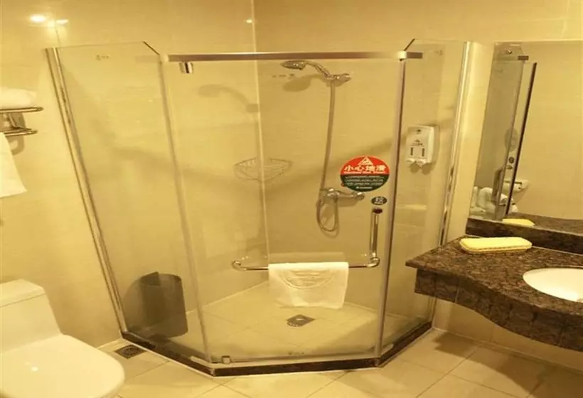 Hotelli Greentree Inn Jiangsu Zhenjiang Gaotie Wanda Square Express