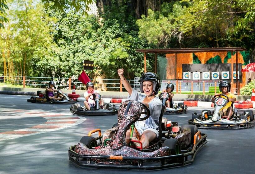 בית מלון כפרי Sunway Lagoon