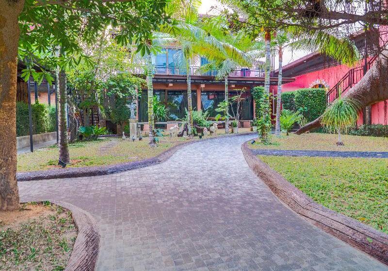 Отель Capital O 727 Be One Resort