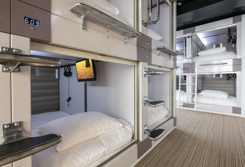 בית מלון כפרי Capsule Resort Kyoto Square