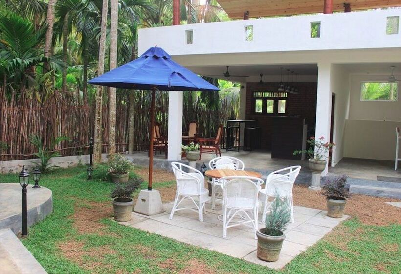 ホテル Salt House