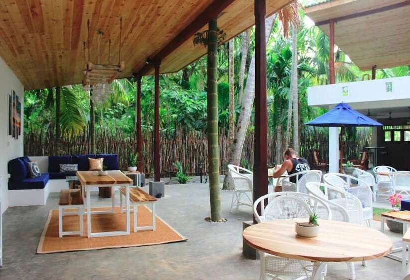 ホテル Salt House