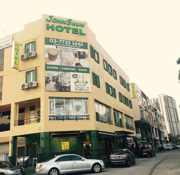 בית מלון כפרי Johnshun