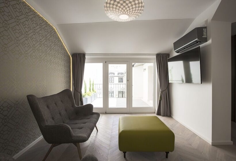 هتل Maison Bistro &