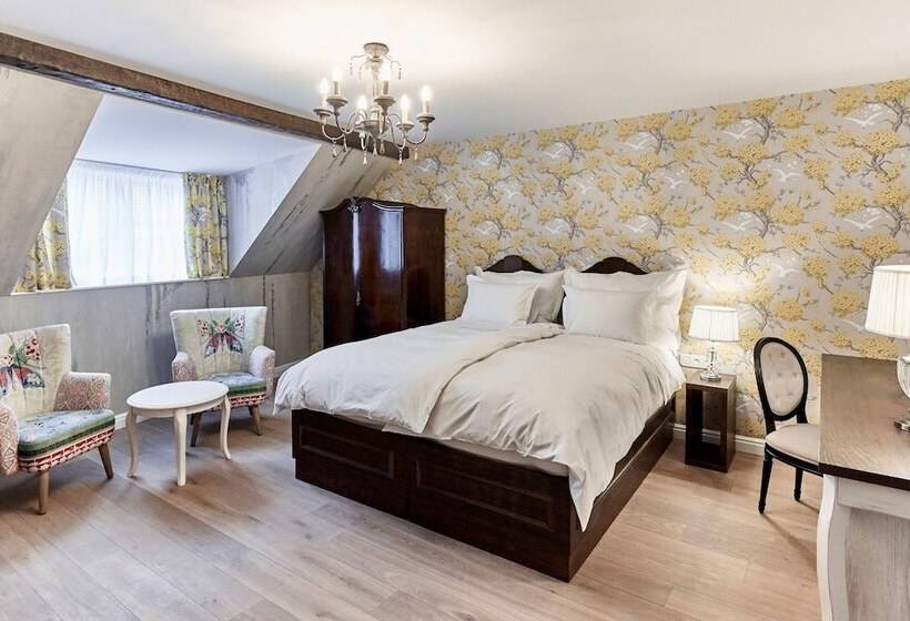 هتل Maison Bistro &