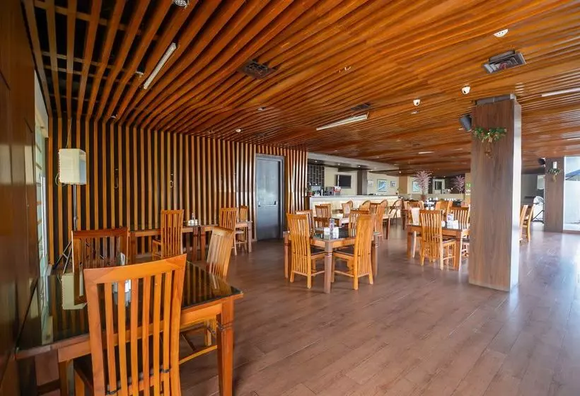 ホテル Zen Rooms Cideng Timur Raya