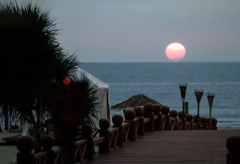 Myanmar Treasure Resort Ngwe Saung