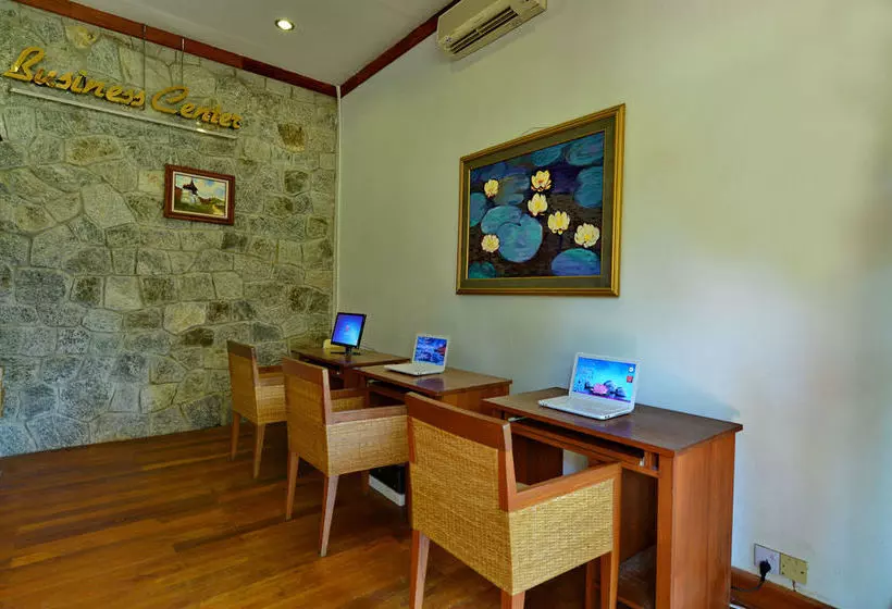 Myanmar Treasure Resort Ngwe Saung